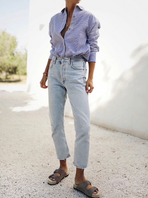 Mlant chemise masculine raye, jean droit taille haute 7/8 et Birkenstocks, ce look a tout bon !