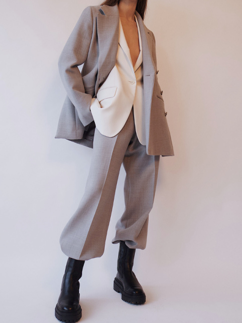 Pour ou contre le glissage de pantalon droit dans les boots ?