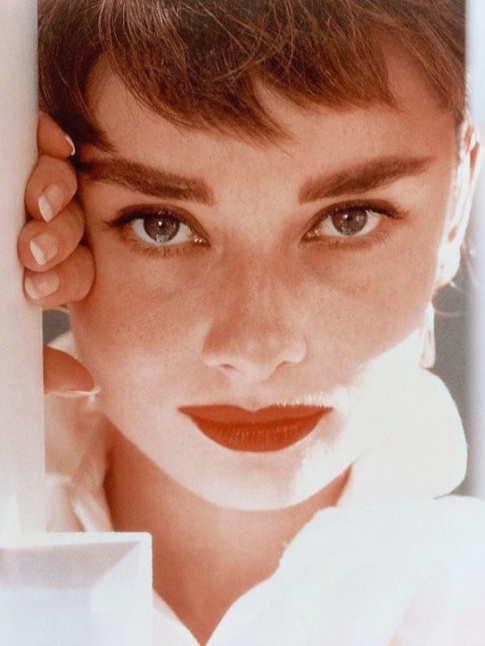 Le sourcil pais : un indniable exhausteur de charme !