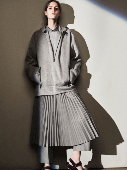 Pour ou contre la rinterprtation prt--porter de la silhouette monacale ?