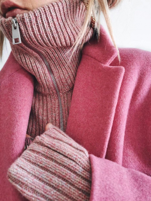Pardessus rose + gros pull rose chin = le bon mix