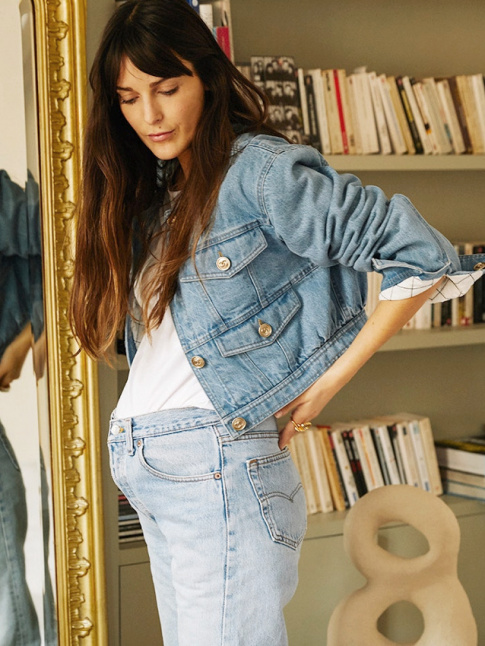Oui au total look jean pour future maman !