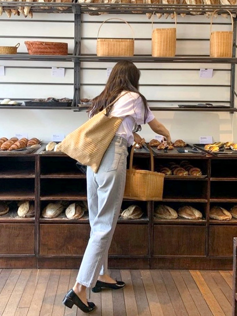 Jean mom + ballerines  talons + dlicieuses patisseries = le bon mix