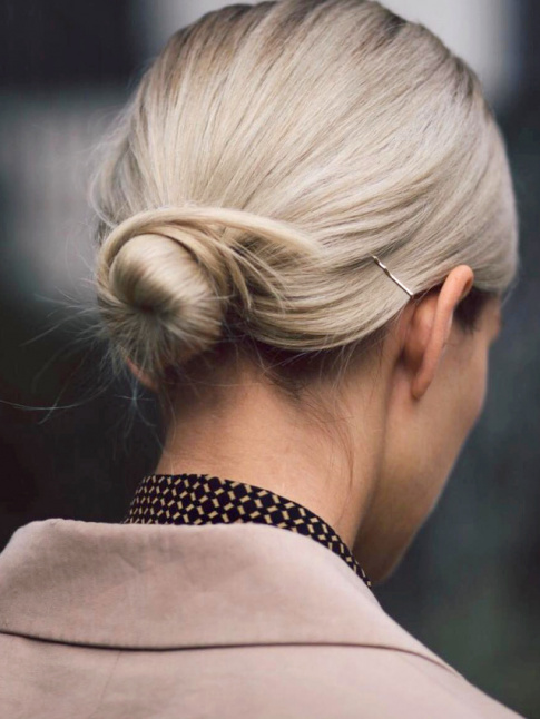 Difficile de faire plus gracieux qu'un simple chignon bas !