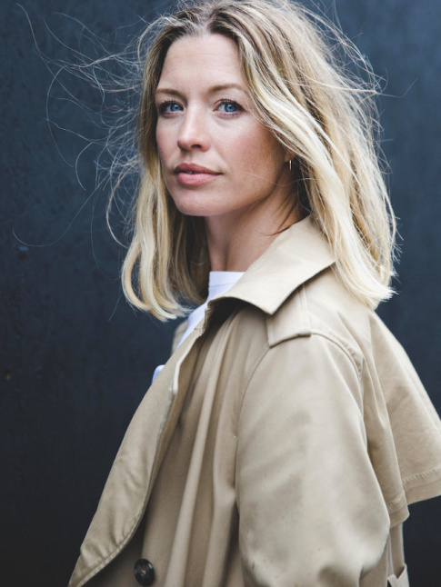 Rien de tel qu'un balayage lumineux pour gayer un trench camel !