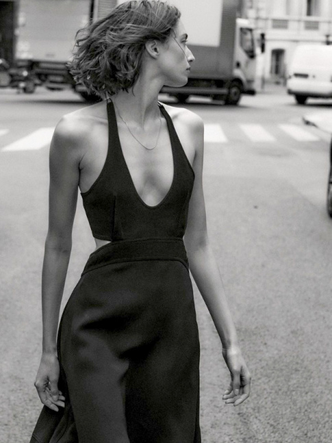 La parfaite robe noire selon Victoria Beckham !