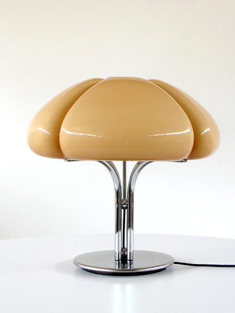 Pour ou contre la lampe de table Quadrifoglio ?