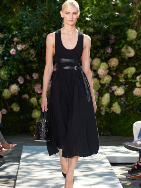 La parfaite robe noire selon Michael Kors