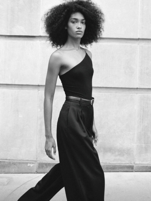 Pantalon large  pinces + top ultra moulant = le bon mix