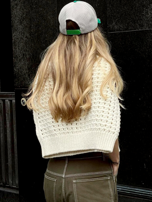 Adulescent et chaleureux, ce look donne envie d'aller reprendre ses tudes sur un campus amricain !