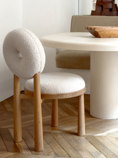 Mlant douceur et ligne design, cette chaise ne laisse pas indiffrent !