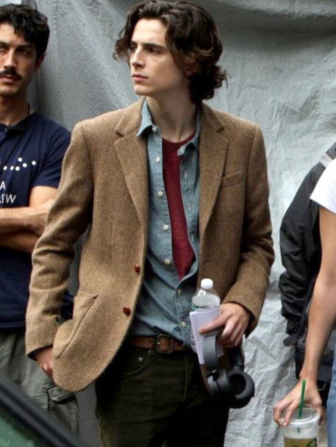Oui au mix blazer en drap de laine/chemise en jean/tee-shirt !
