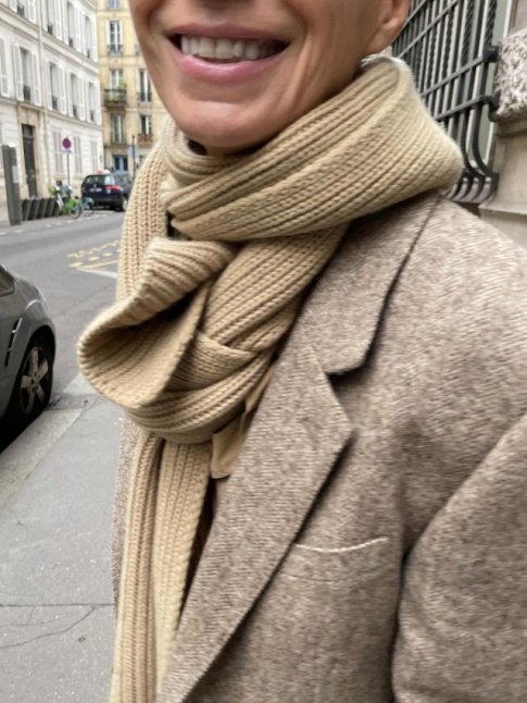 Oui au mix beige sur caf au lait relev d'un trait de rouge  lvre ros !