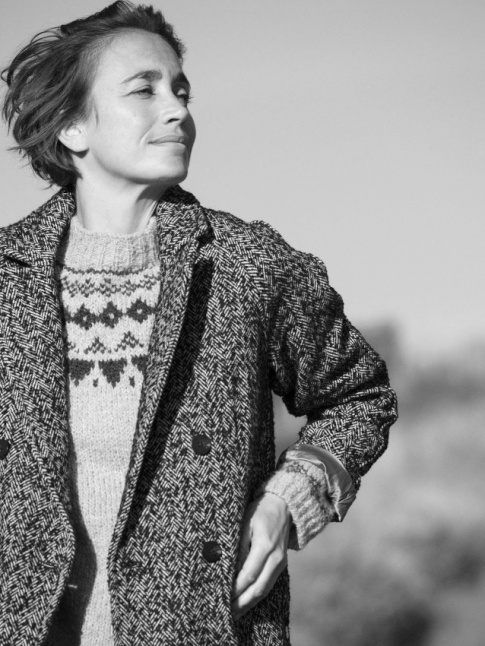 Mlant manteau d'homme, maille montagnarde et carr court, cette silhouette a tout bon !