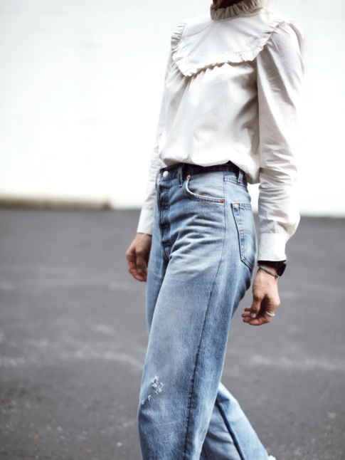 Blouse raffine + jean lgrement destroyed = le bon mix