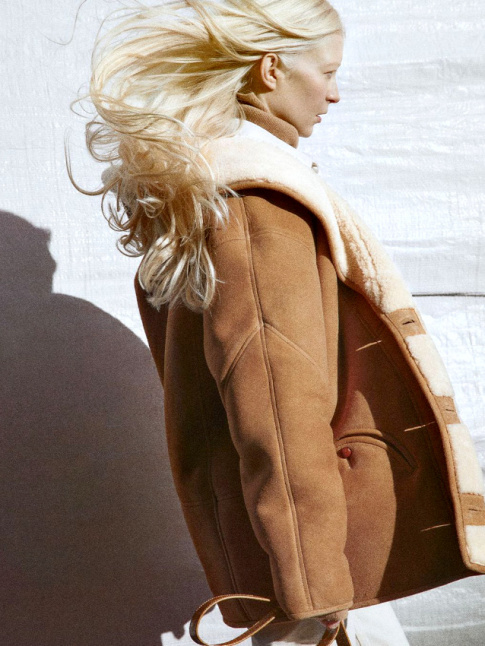 Aprs les blazers irrsistibles... la veste en shearling Blaz Milano !