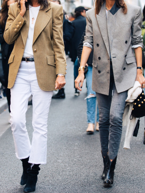 Blazer + tee-shirt = le bon mix