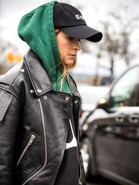Les superpositions rock/sportswear : une bonne ide  reproduire !