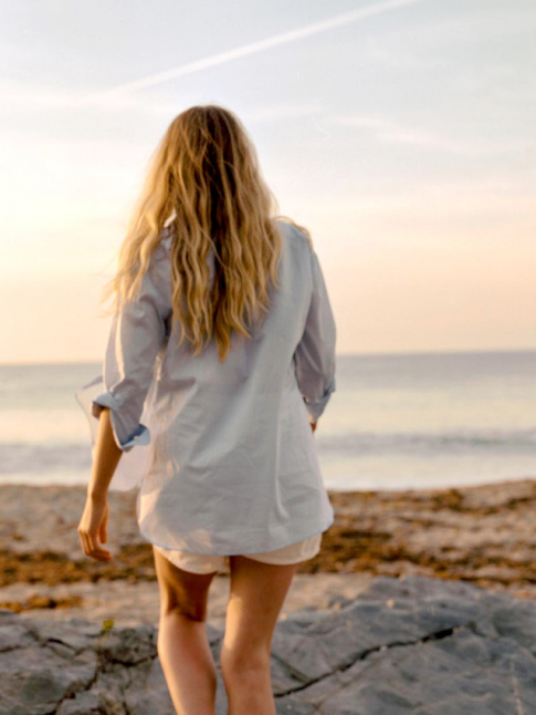 Envie de tenue de plage au charme androgyne !
