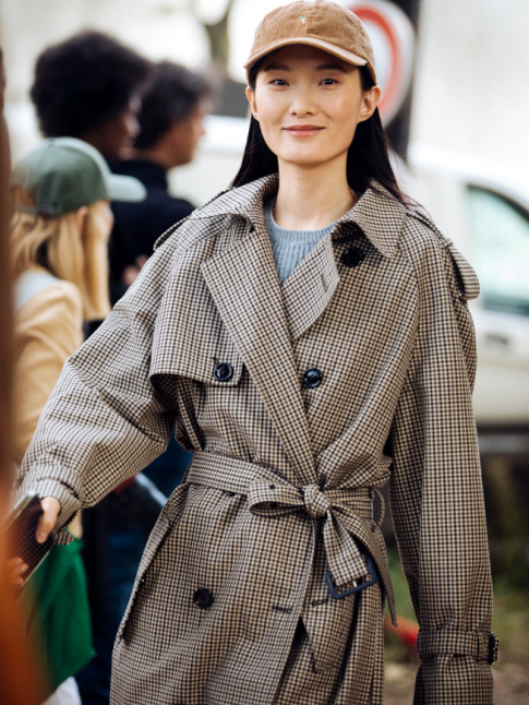 Mlant nonchalance, mix de matires et sourire espigle, ce look a tout bon !