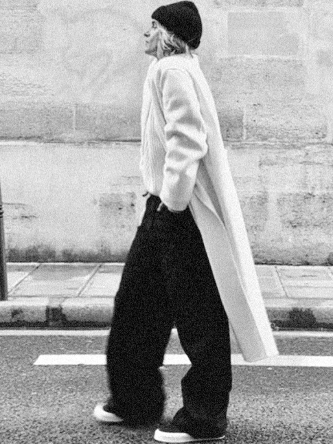 Oui au total look noir et blanc ultra cosy !
