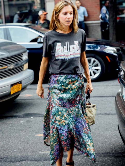 Traiter la jupe midi avec dsinvolture : l'une des clefs d'un look russi !