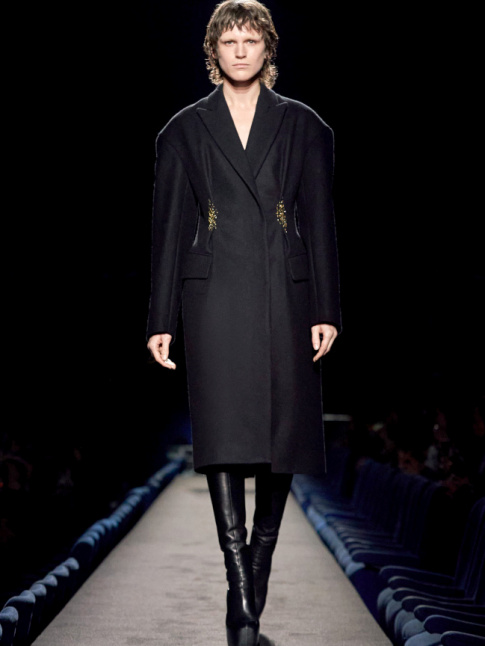 Mlant pure, lgance et intemporalit, ce manteau Dries Van Noten a tout bon !