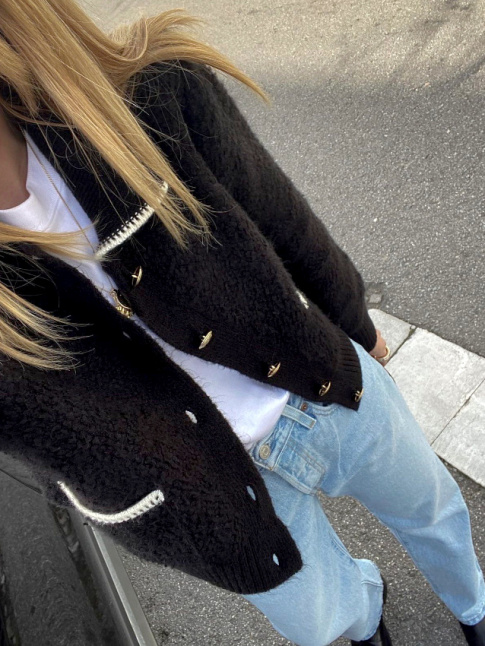 Wanted : un gilet chanelien  porter de manire nonchalante !