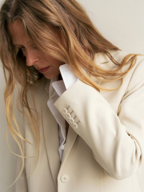 Blanc + blanc cass + style boyish = le bon mix