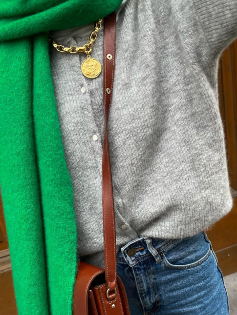 Vert gazon + gris clair + jean  peine dlav + cuir marron = le bon mix