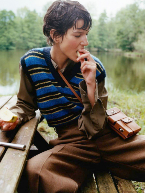Marron + touches de bleu = le bon mix