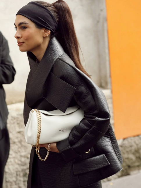 Pour ou contre retour du large bandeau dans les cheveux ?