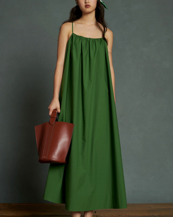 Robe en popeline lgre verte  bretelles croises dans le dos