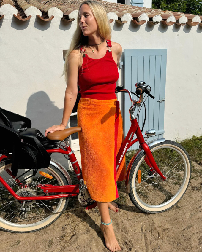 Rien de tel que du turquoise en touches pour alléger le mix rouge/orange !