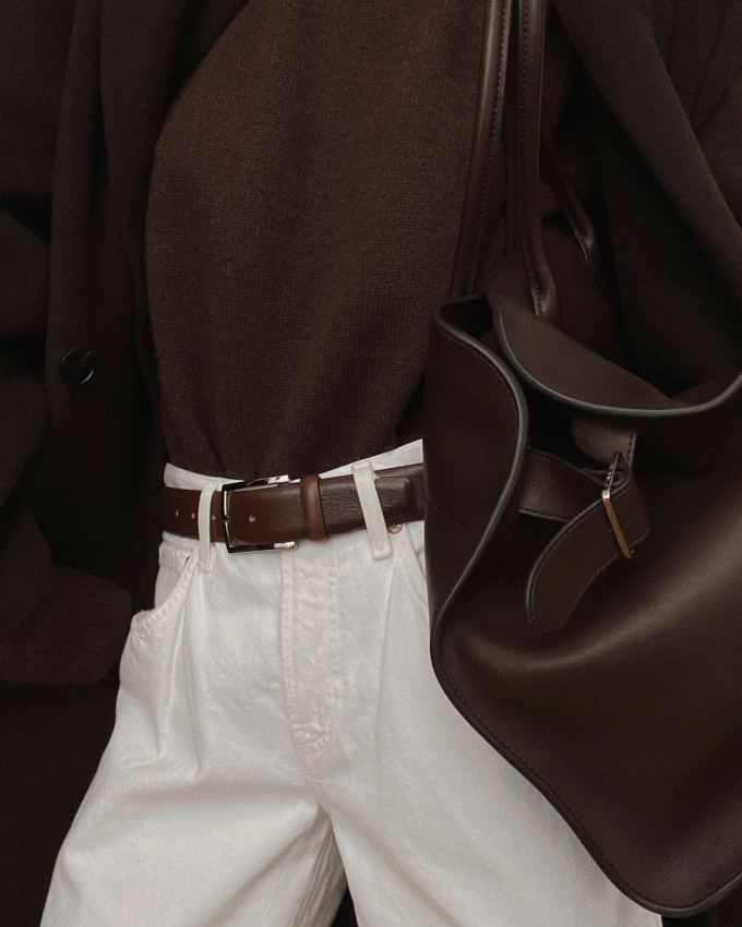 Jean blanc + camaïeu de marron = le bon mix