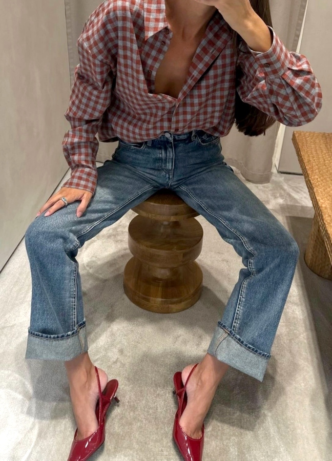 Chemise à carreaux + jean + slingbacks = le bon mix
