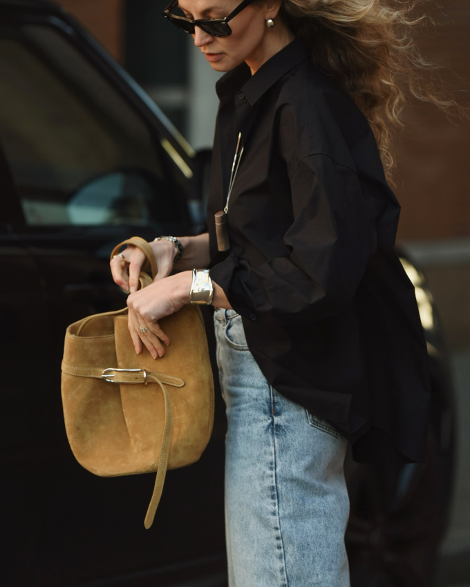 Noir + camel = le bon mix