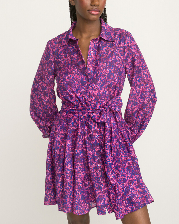 Robe courte vase, manches longues, imprime