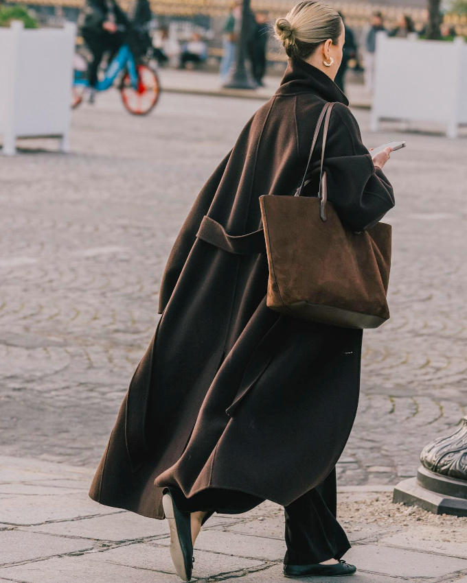 Ampleur + camaïeu de teintes marron = le bon mix