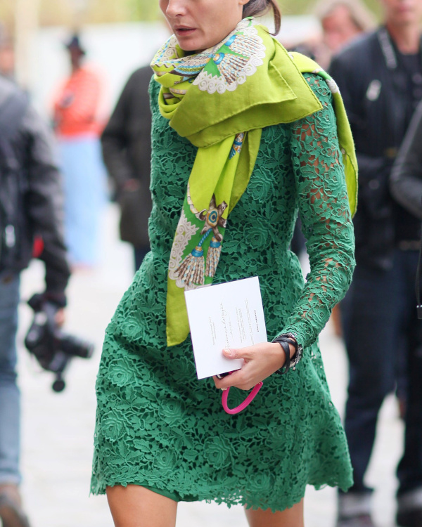 Robe verte en dentelle