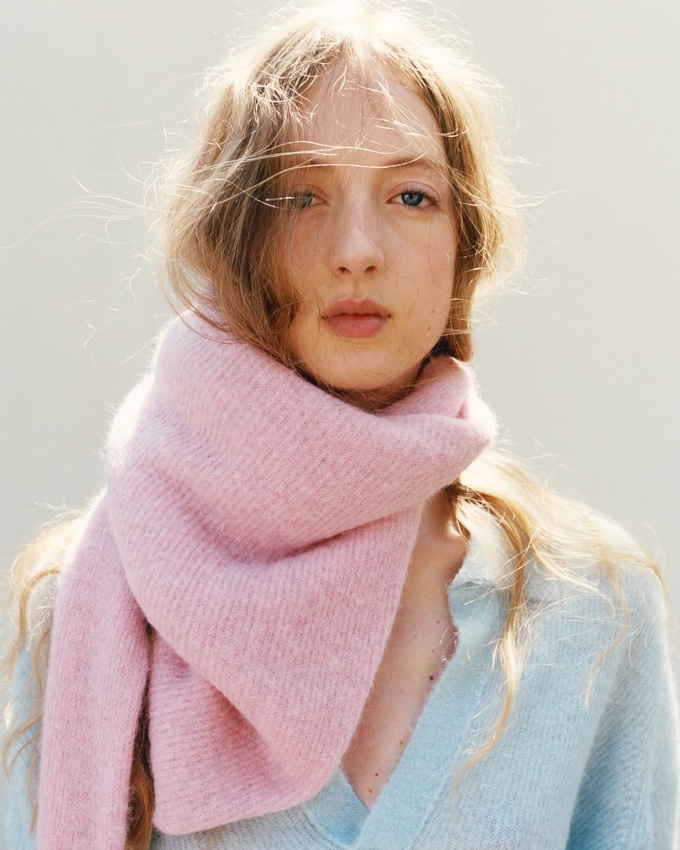 Mêlant douceur et mélancolie, ce look a tout bon !