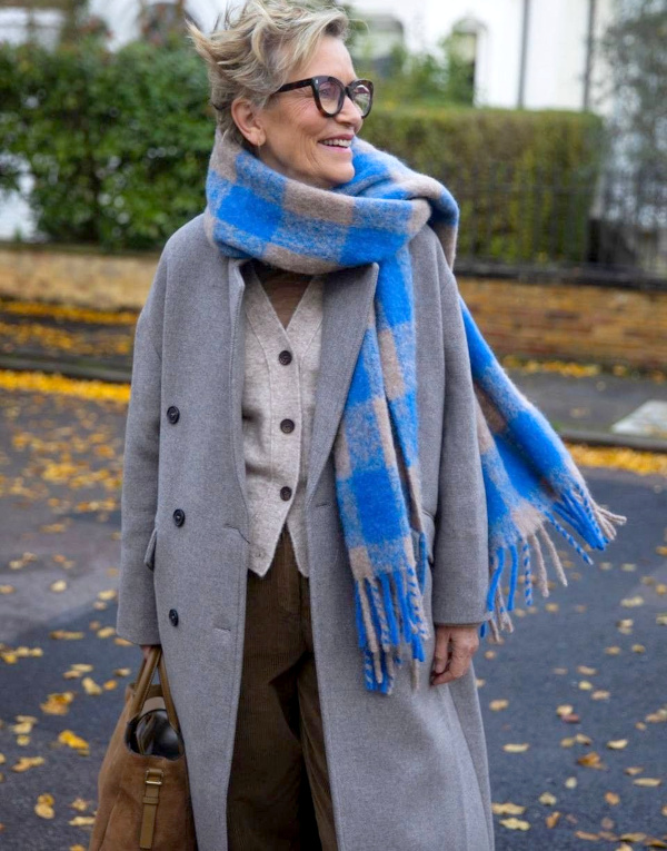 Manteau gris + echarpe  carreaux
