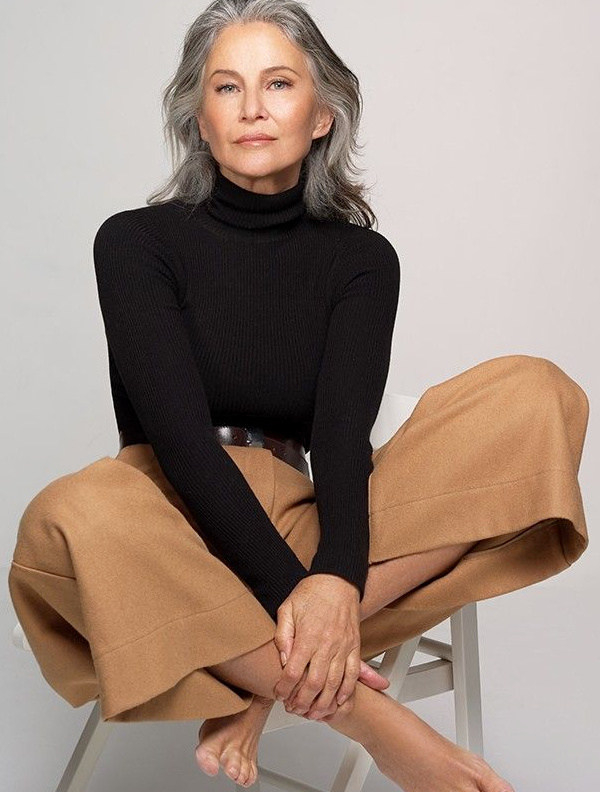 Pull noir et pantalon large