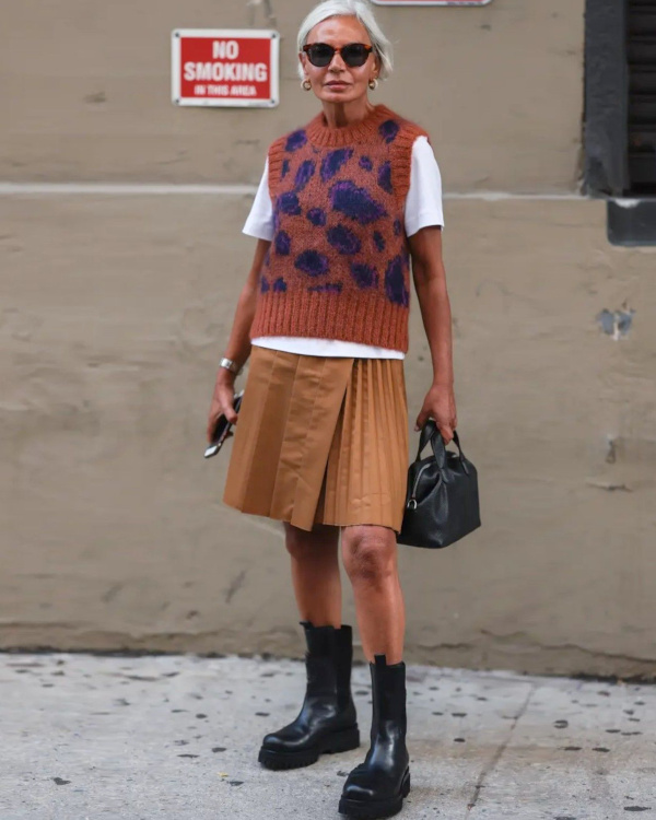 Pull lopard et jupe orange