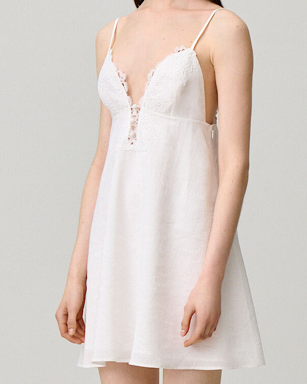Robe courte dentelle
