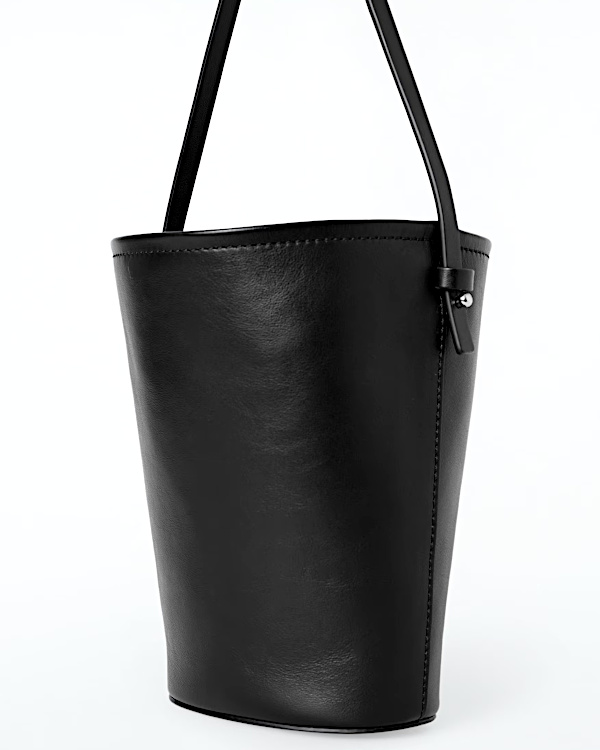 Mini sac seau en cuir